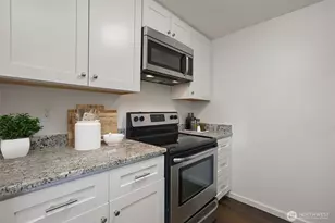 4705 176th St SW, Lynnwood, WA 98037 - Photo 8