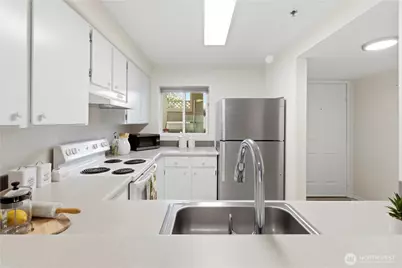 25005 98th Place S #C203, Kent, WA 98030 - Photo 6