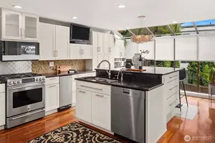 10117 NE 64th St, Kirkland, WA 98033 - Photo 10