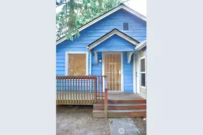 14040 Ashworth Avenue N, Seattle, WA 98133 - Photo 2