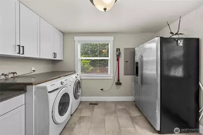 7815 W. Tapps Hwy E, Bonney Lake, WA 98391 - Photo 10