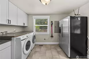 7815 W Tapps Hwy E, Bonney Lake, WA 98391 - Photo 10