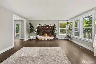 7815 W. Tapps Hwy E, Bonney Lake, WA 98391 - Photo 2