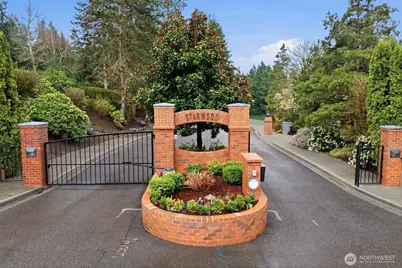 13023 167th Avenue NE, Redmond, WA 98052 - Photo 2