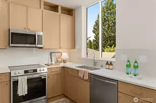 10331 Ashworth Ave N, Seattle, WA 98133 - Photo 10