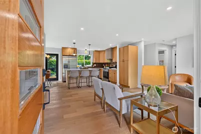 3152 NE 82nd Street, Seattle, WA 98115 - Photo 2