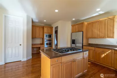 23829 SE 2nd Place, Sammamish, WA 98074 - Photo 8