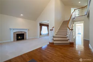 23829 SE 2nd Pl, Sammamish, WA 98074 - Photo 2