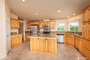 718 W Heritage Loop, Sequim, WA 98382 - Photo 6