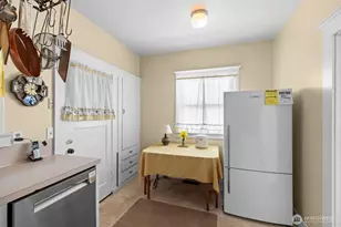 2706 S Judkins St, Seattle, WA 98144 - Photo 8