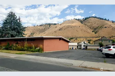300 Woodring Street, Cashmere, WA 98815 - Photo 24