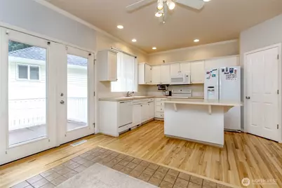 5610 W 61st Avenue, University Place, WA 98467 - Photo 8