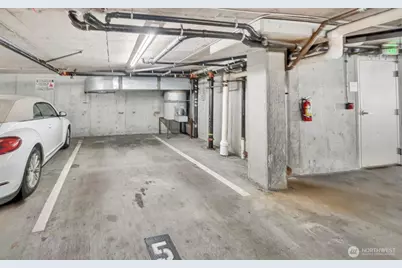 1550 Eastlake Avenue E #503, Seattle, WA 98102 - Photo 16