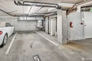 1550 Eastlake Ave E, Seattle, WA 98102 - Photo 16