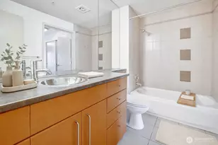 1550 Eastlake Ave E, Seattle, WA 98102 - Photo 12