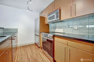 1550 Eastlake Ave E, Seattle, WA 98102 - Photo 6