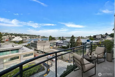 1550 Eastlake Avenue E #503, Seattle, WA 98102 - Photo 14