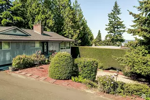 425 SW 183rd St, Normandy Park, WA 98166 - Photo 2