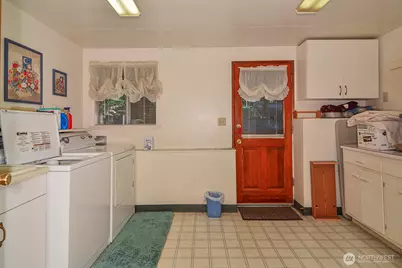 425 SW 183rd Street, Normandy Park, WA 98166 - Photo 8