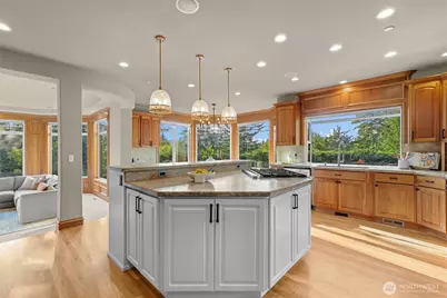 14716 SE 83rd Place, Newcastle, WA 98059 - Photo 10