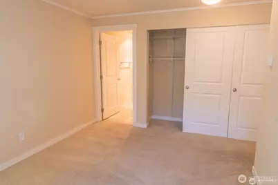 626 4th Avenue W #201, Seattle, WA 98119 - Photo 22
