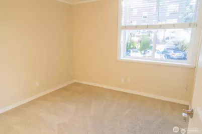 626 4th Avenue W #201, Seattle, WA 98119 - Photo 16