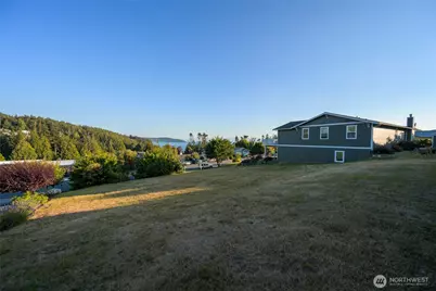 4512 Queen Ann Way, Anacortes, WA 98221 - Photo 4