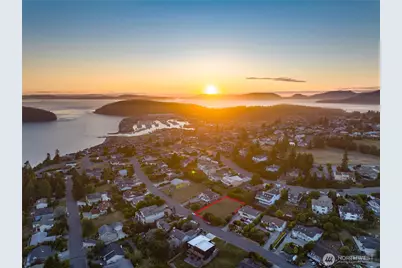 4512 Queen Ann Way, Anacortes, WA 98221 - Photo 8