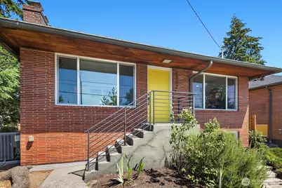 2502 NE 68th Street, Seattle, WA 98115 - Photo 2