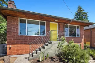 2502 NE 68th St, Seattle, WA 98115 - Photo 2