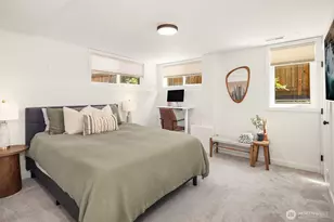 2502 NE 68th St, Seattle, WA 98115 - Photo 24