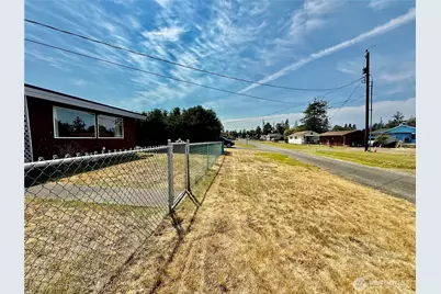 201 W Seattle Avenue, Westport, WA 98595 - Photo 2