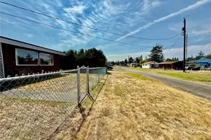 201 W Seattle Ave, Westport, WA 98595 - Photo 2