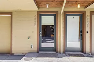 4923 39th Ave S, Seattle, WA 98118 - Photo 2