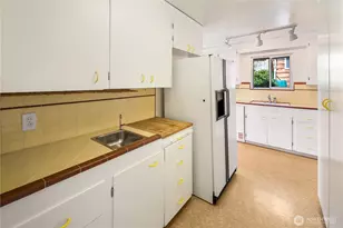 12153 Marine View Dr SW, Burien, WA 98146 - Photo 14