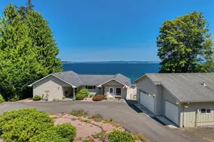 131 S Bay Way, Port Ludlow, WA 98365 - Photo 2