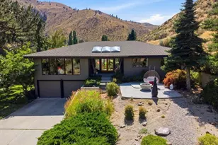 1030 Canyonside Rd, Wenatchee, WA 98801 - Photo 1