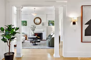 2202 N 41st St, Seattle, WA 98103 - Photo 2