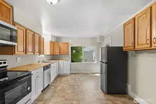 140 S Cambrian Ave, Bremerton, WA 98312 - Photo 12