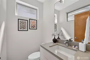 4222 Linden Ave N, Seattle, WA 98103 - Photo 12