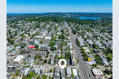 4222 Linden Avenue N, Seattle, WA 98103 - Photo 16