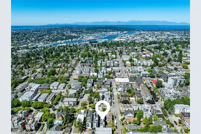 4222 Linden Avenue N, Seattle, WA 98103 - Photo 30