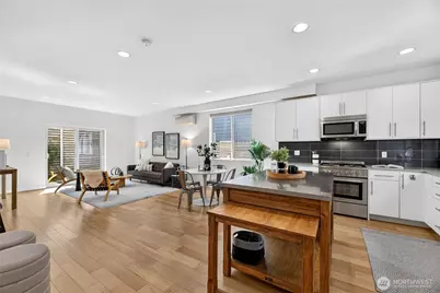 4222 Linden Avenue N, Seattle, WA 98103 - Photo 4