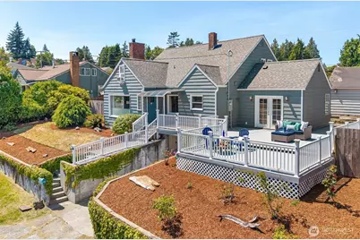 2425 N Wycoff Avenue, Bremerton, WA 98312 - Photo 1