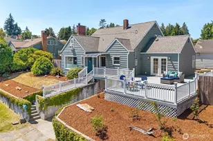 2425 N Wycoff Ave, Bremerton, WA 98312 - Photo 1