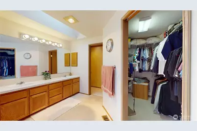 1704 Field Place NE, Renton, WA 98059 - Photo 24