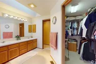 1704 Field Pl NE, Renton, WA 98059 - Photo 24