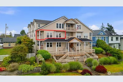 2219 Rucker Avenue #201, Everett, WA 98201 - Photo 2
