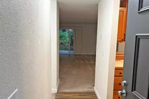 14415 NE 30th Pl, Bellevue, WA 98007 - Photo 2
