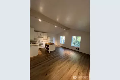 10443 17th Avenue SW, Seattle, WA 98146 - Photo 8